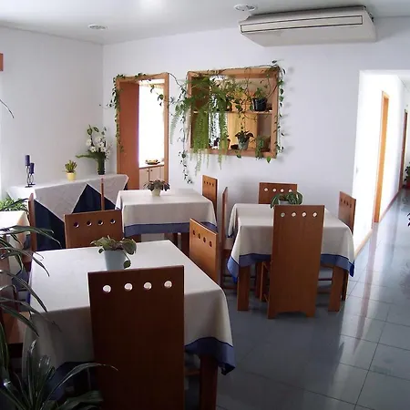Residencial Ermida Dos Remedios Guest house Praia da Vitoria